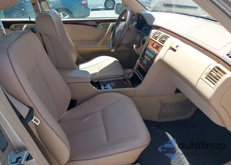 2000 Mercedes-Benz E 320 из США, поврежденный, VIN WDBJF65J2YB005156